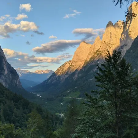 Dolomites Luxury Penthouse アゴルド